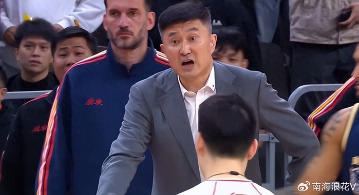 冤枉!广东队遭2次致命误判,媒体人:约克踩线了,家政是鞋影在线上|陈家政|加时赛|绝杀|广东男篮|浙江男篮_新浪体育_新浪新闻